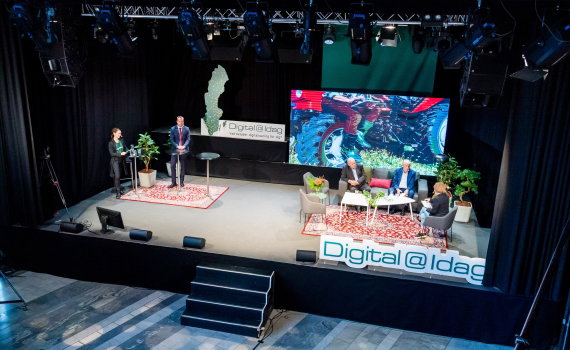 Bild tagen ovanifrån på en scen