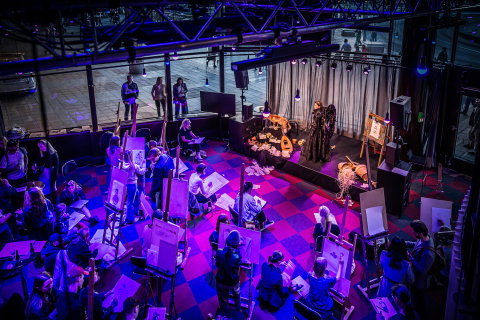 Kostymkroki i studion