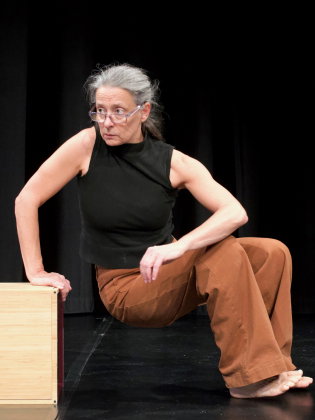 En dansare som utför en koreografi